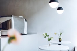 Minimalist interior design of Drei Kaffeebar in Frankfurt with sustainable materials and natural lighting before matter, architecture & interior design studio Frankfurt am Main